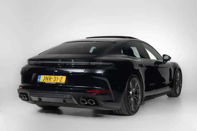 Porsche Panamera (2025) thumbnail 2