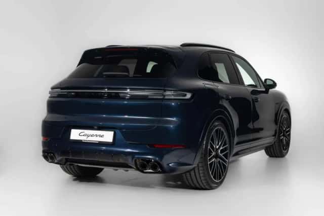 Porsche Cayenne (2026) thumbnail 2