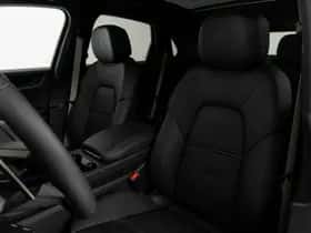 Porsche Cayenne (2026) thumbnail 4