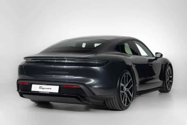 Porsche Taycan (2026) thumbnail 2