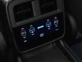 Porsche Taycan (2026) thumbnail 18