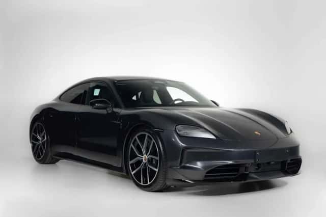 Porsche Taycan (2026) thumbnail 5