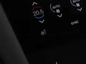 Porsche Taycan (2026) thumbnail 44
