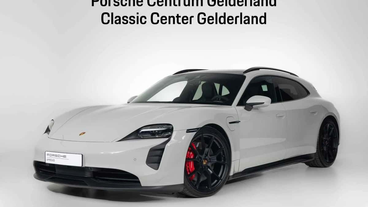 Porsche Taycan (2024) — foto 1