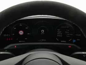 Porsche Taycan (2024) thumbnail 16