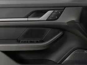 Porsche Taycan (2024) thumbnail 17