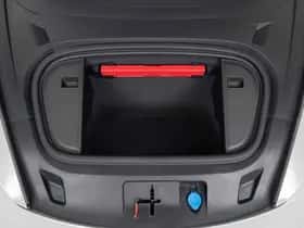 Porsche Taycan (2024) thumbnail 26