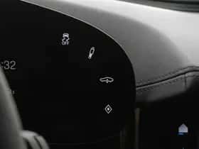 Porsche Taycan (2024) thumbnail 41