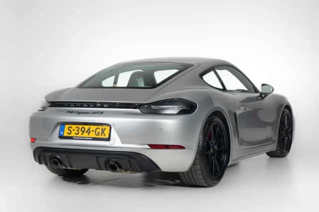 Porsche 718 (2021) thumbnail 2