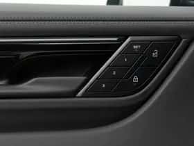 Porsche Macan (2026) thumbnail 16