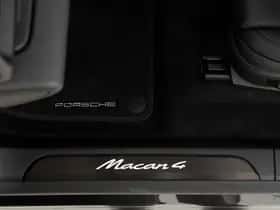 Porsche Macan (2026) thumbnail 32