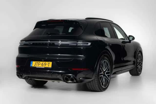 Porsche Cayenne (2026) thumbnail 2