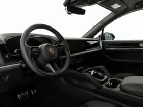 Porsche Cayenne (2026) thumbnail 3