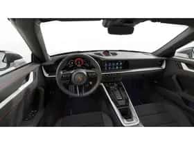 Porsche 911 (2025) thumbnail 3