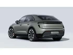 Porsche Macan (2025) thumbnail 2
