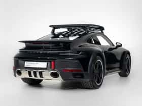 Porsche 911 (2023) thumbnail 2