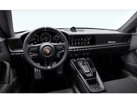 Porsche 911 (2023) thumbnail 3