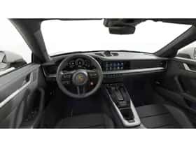 Porsche 911 (2025) thumbnail 3