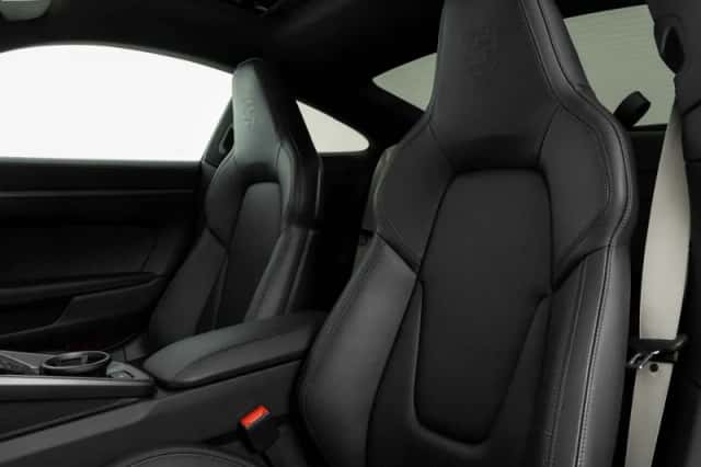 Porsche 911 (2025) thumbnail 4