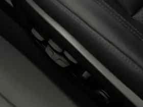 Porsche 911 (2025) thumbnail 36