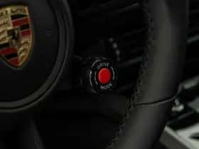Porsche 911 (2025) thumbnail 37