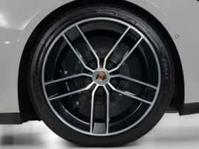Porsche 911 (2025) thumbnail 51