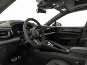 Porsche Macan (2025) thumbnail 3