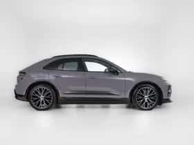 Porsche Macan (2025) thumbnail 10