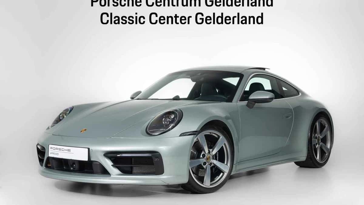 Porsche 911 (2022) — foto 1