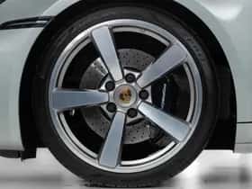 Porsche 911 (2022) thumbnail 43