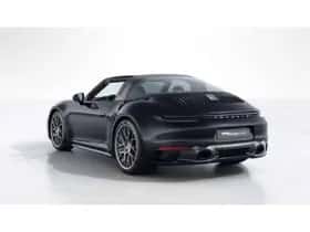 Porsche 911 (2021) thumbnail 2