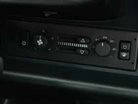 Porsche 911 (1993) thumbnail 37