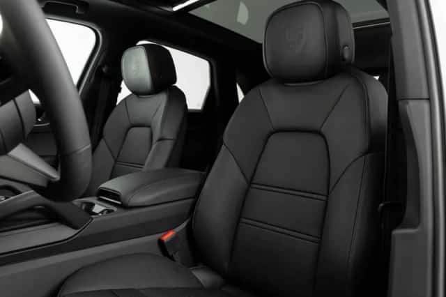 Porsche Cayenne (2026) thumbnail 4