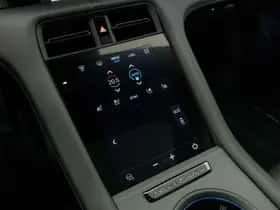 Porsche Taycan (2026) thumbnail 13