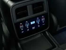 Porsche Taycan (2026) thumbnail 18