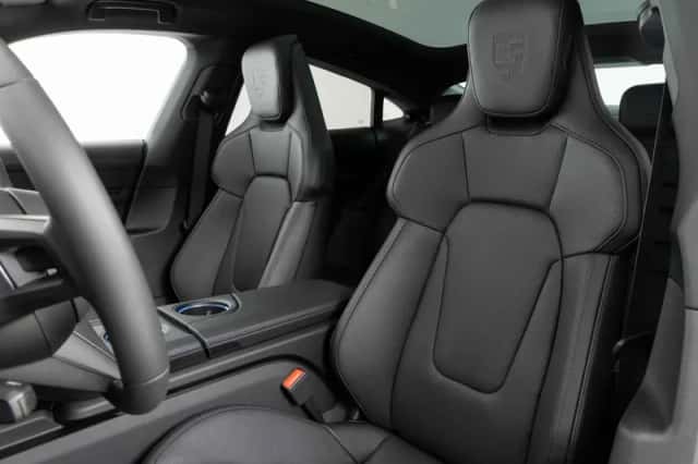 Porsche Taycan (2026) thumbnail 4
