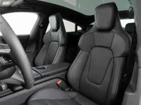 Porsche Taycan (2026) thumbnail 4