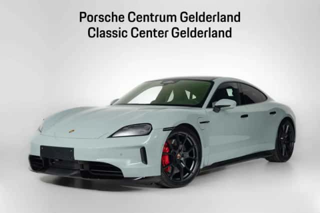 Porsche Taycan (2026) thumbnail 1