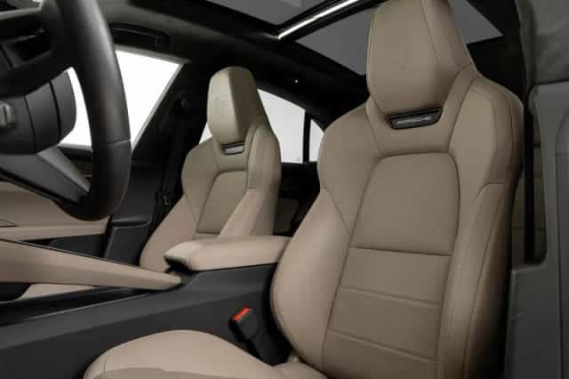 Porsche Macan (2025) thumbnail 4
