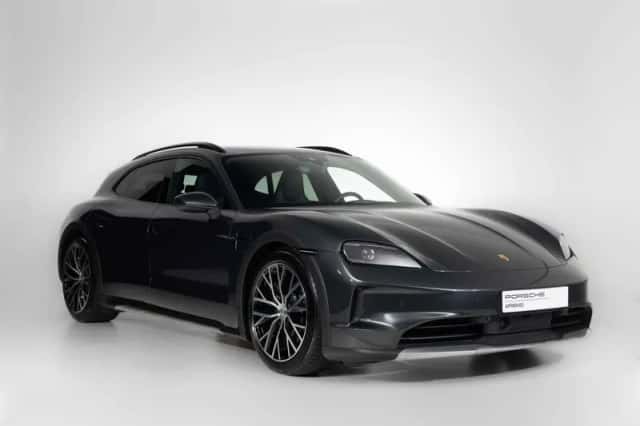 Porsche Taycan (2024) thumbnail 5