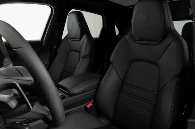 Porsche Cayenne (2026) thumbnail 4
