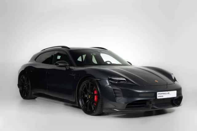 Porsche Taycan (2023) thumbnail 6