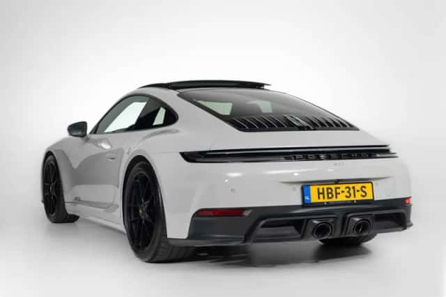 Porsche 911 (2025) thumbnail 6