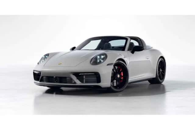 Porsche 911 (2024) thumbnail 1