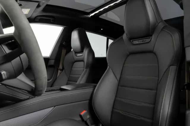 Porsche Cayenne (2026) thumbnail 4