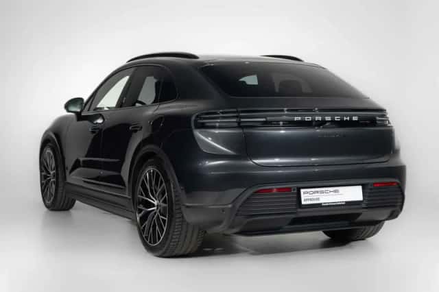 Porsche Macan (2024) thumbnail 6