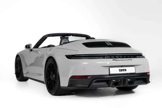 Porsche 911 (2026) thumbnail 2