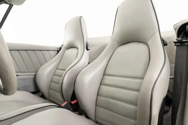 Porsche 911 (1988) thumbnail 4