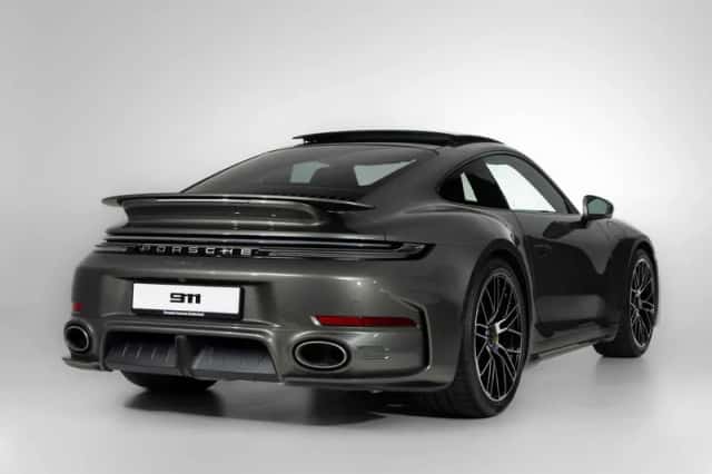 Porsche 911 (2026) thumbnail 2
