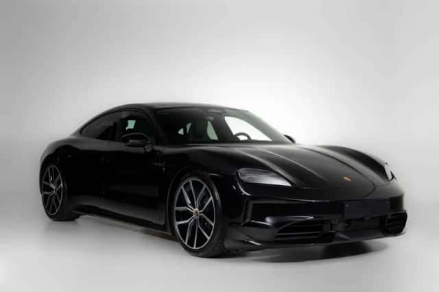 Porsche Taycan (2026) thumbnail 5